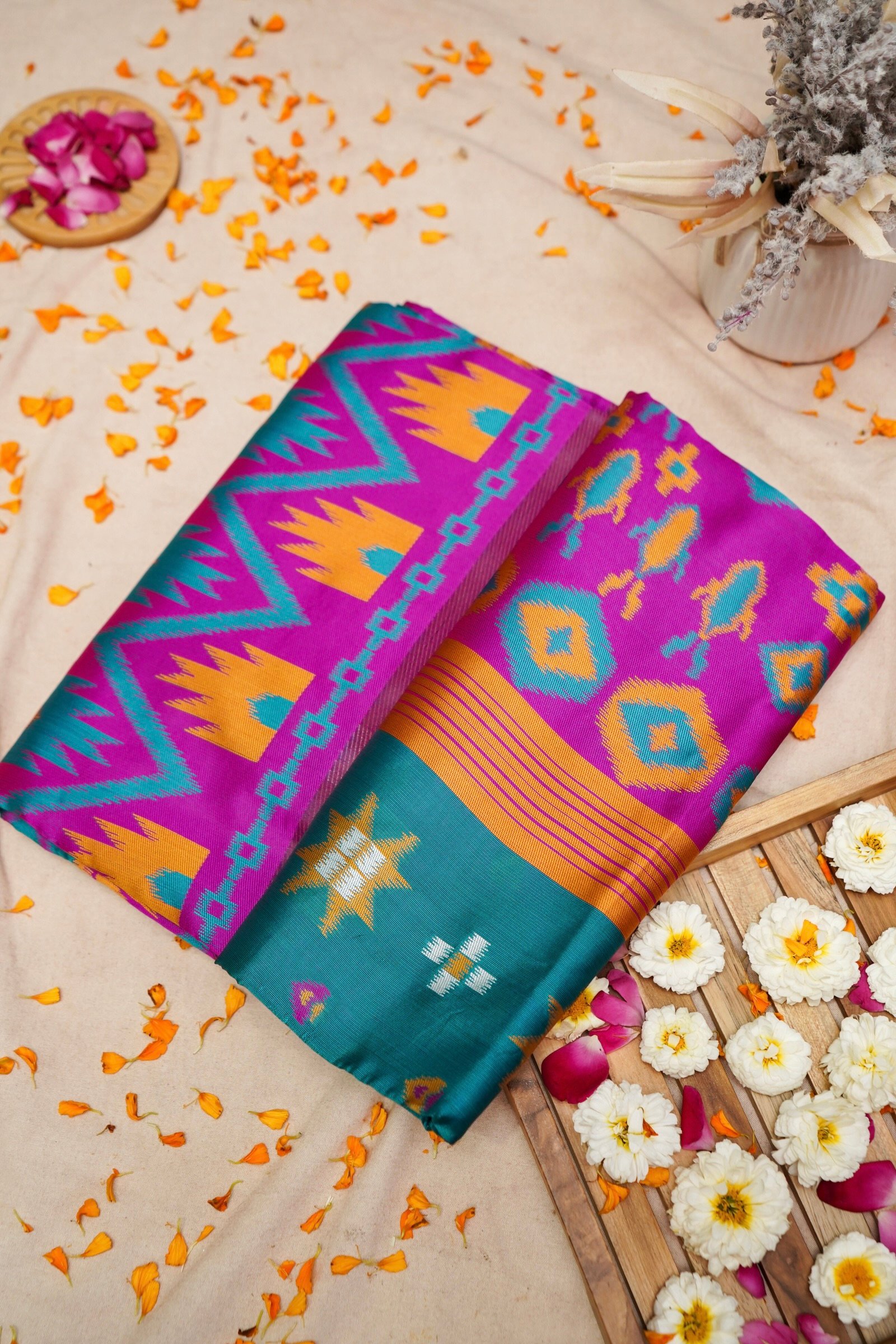 magenta-teal-art-silk-patola-design-saree